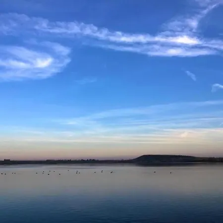 Seehaus Maria Mit Blick Auf Das Wasser *