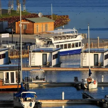 Seehaus Maria Mit Blick Auf Das Wasser
